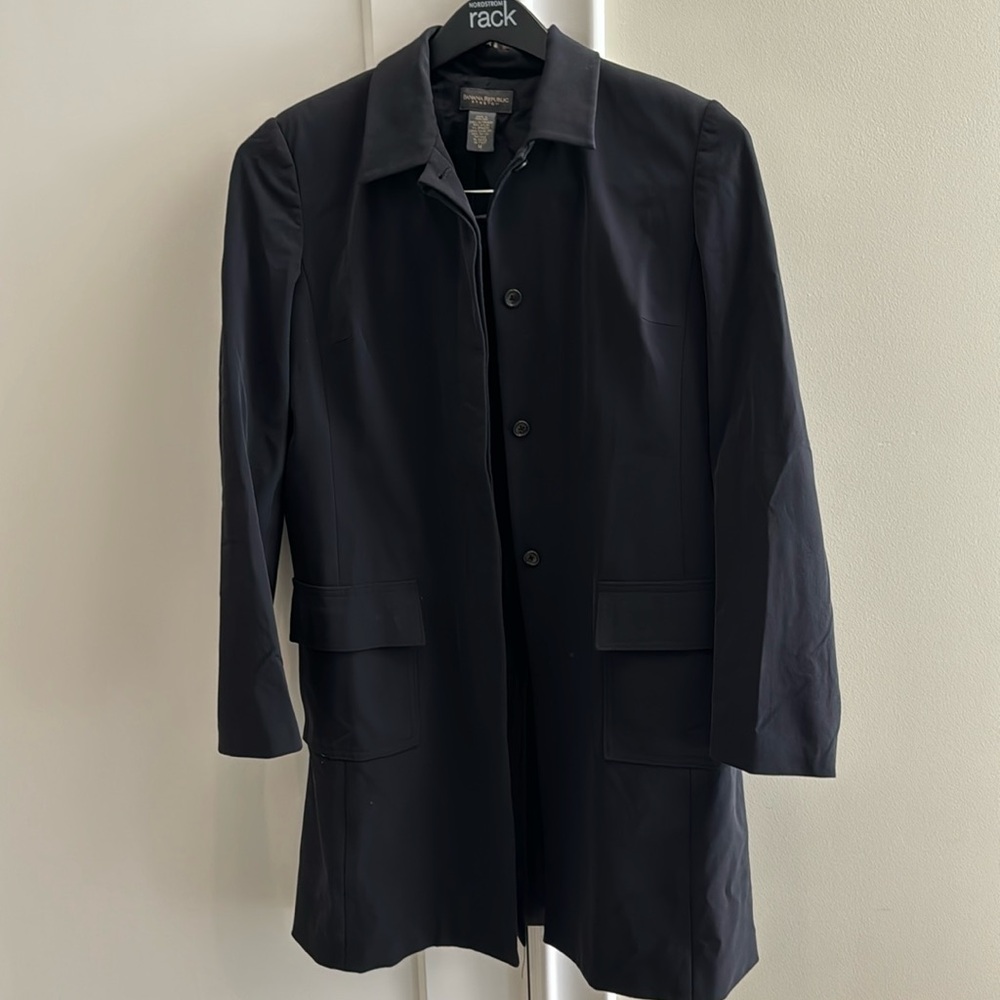 Banana Republic black rain jacket women’s size M